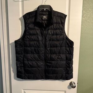 REI Men's Dark Quilted Vest